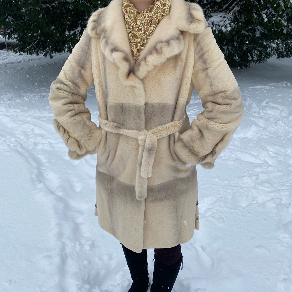 Snow princess authentic vintage fur coat REAL BEAVER FUR! Designed in Italy!